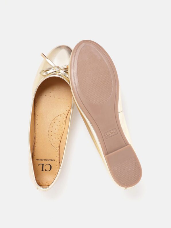 Footwear 4.3